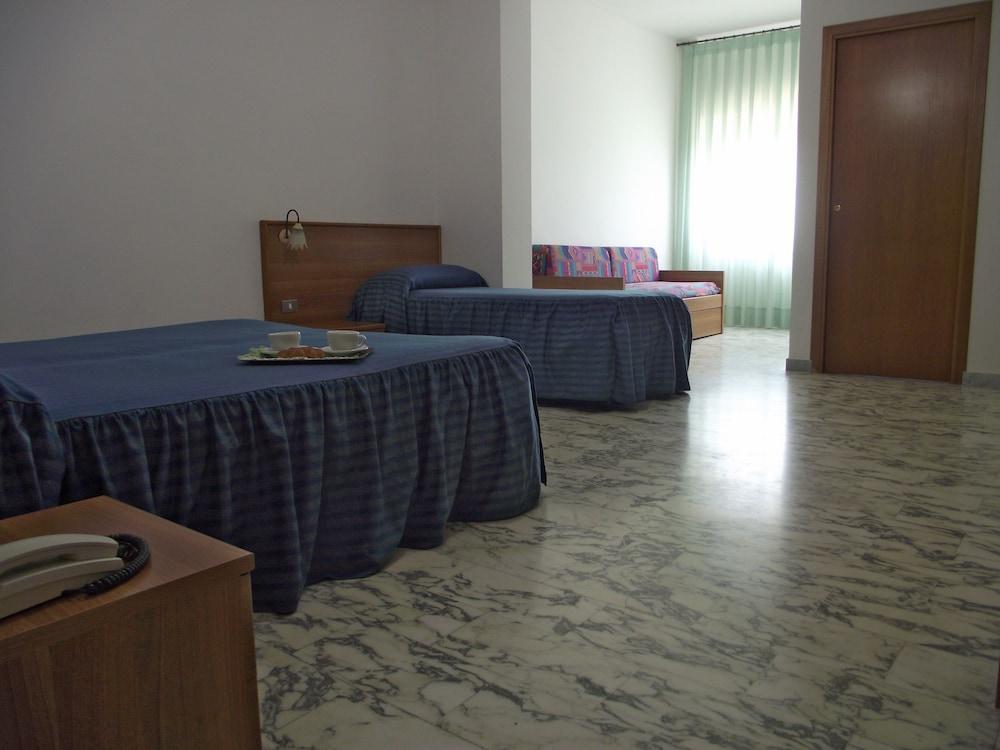 Hotel Ristorante Mosaici Piazza Armerina Luaran gambar