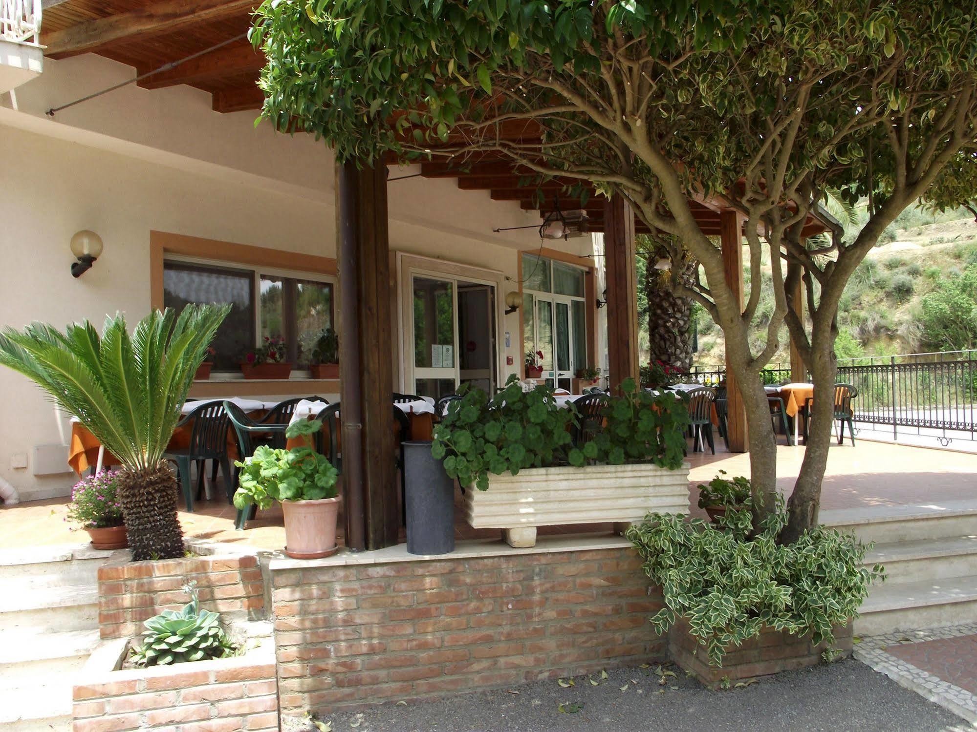 Hotel Ristorante Mosaici Piazza Armerina Luaran gambar